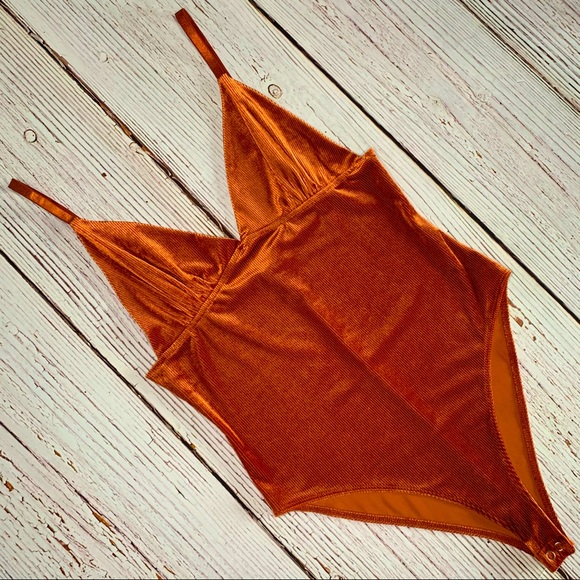 Forever 21 Tops - FOREVER 21 Burnt Orange Velvet Bodysuit